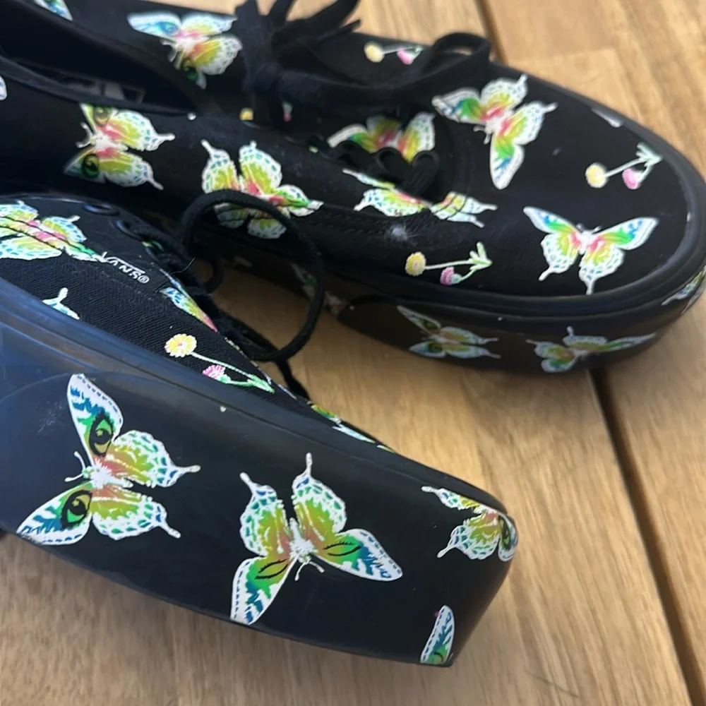 VANS AUTHENTIC STACKFORM PLATFORM SNEAKERS